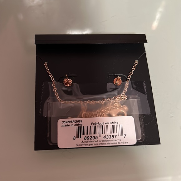 Coach earrings and necklace rose gold - Picture 3 of 3